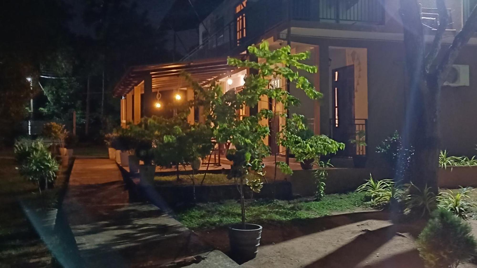 Forest Edge Villa Анурадхапура Екстериор снимка